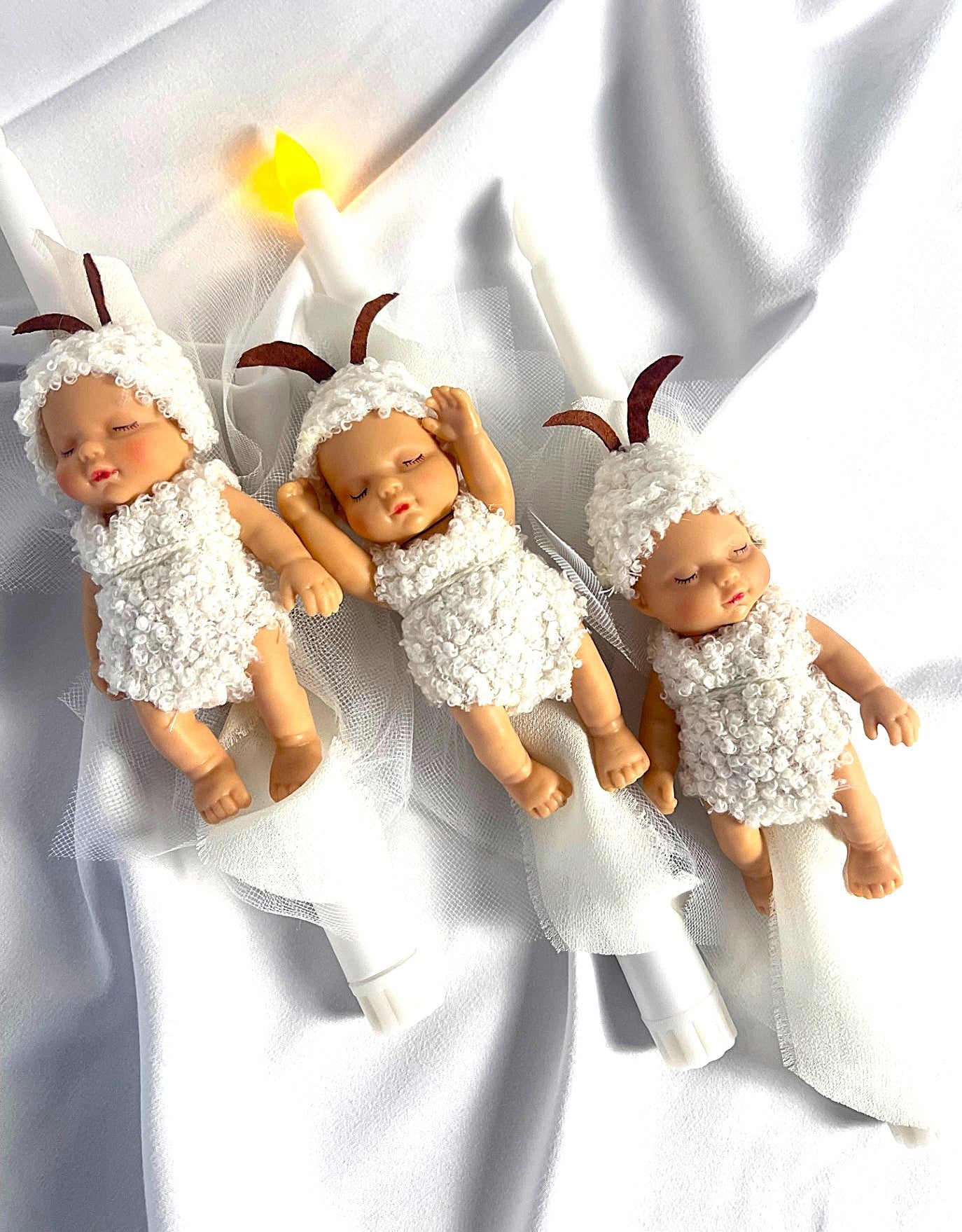 Flameless Battery Easter Candle - Baby Figurines - Lambatha / Palm Sunday 28cm (SMALL)