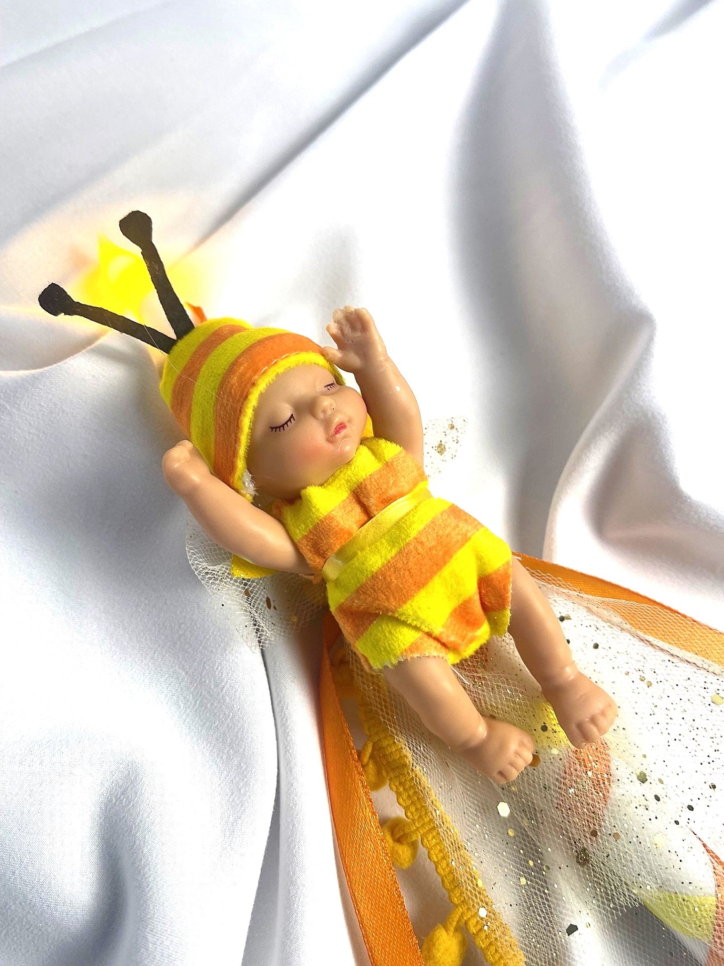 Flameless Battery Easter Candle - Baby Figurines - Lambatha / Palm Sunday 28cm (SMALL)