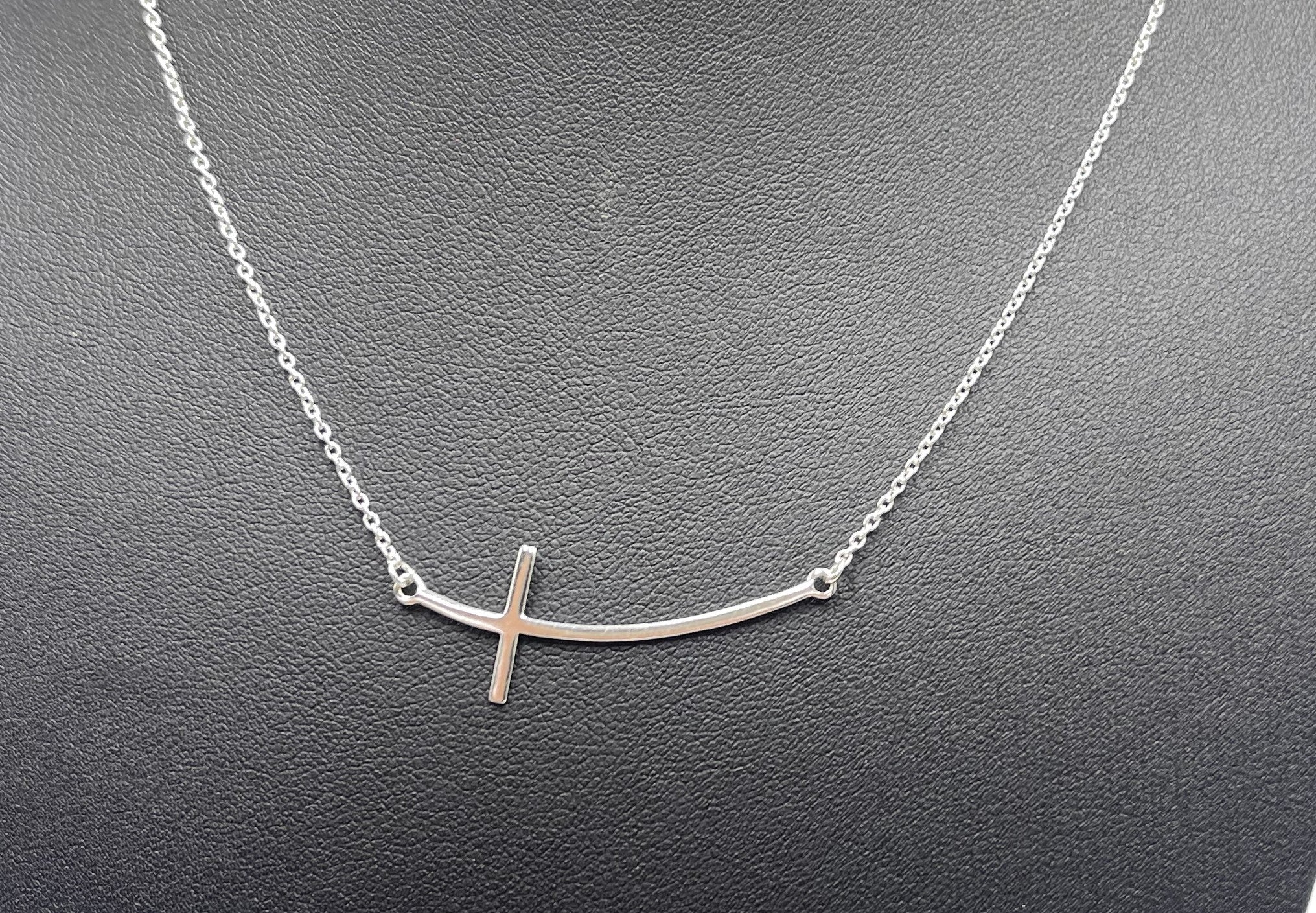 2024 Sterling Silver Cross necklace 925 Christian Faith men's or women's